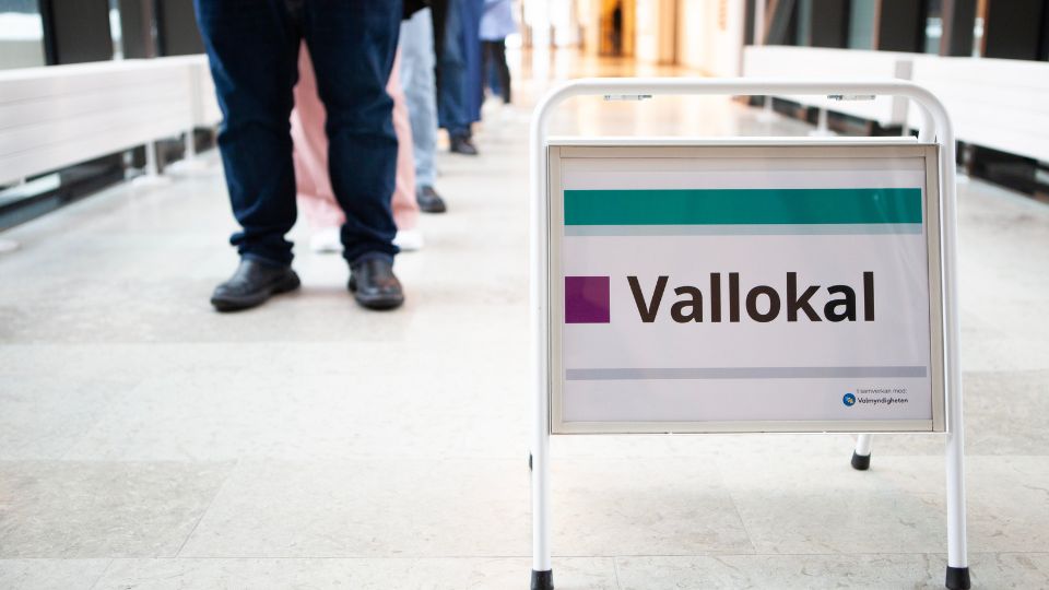 Skylt "Vallokal"