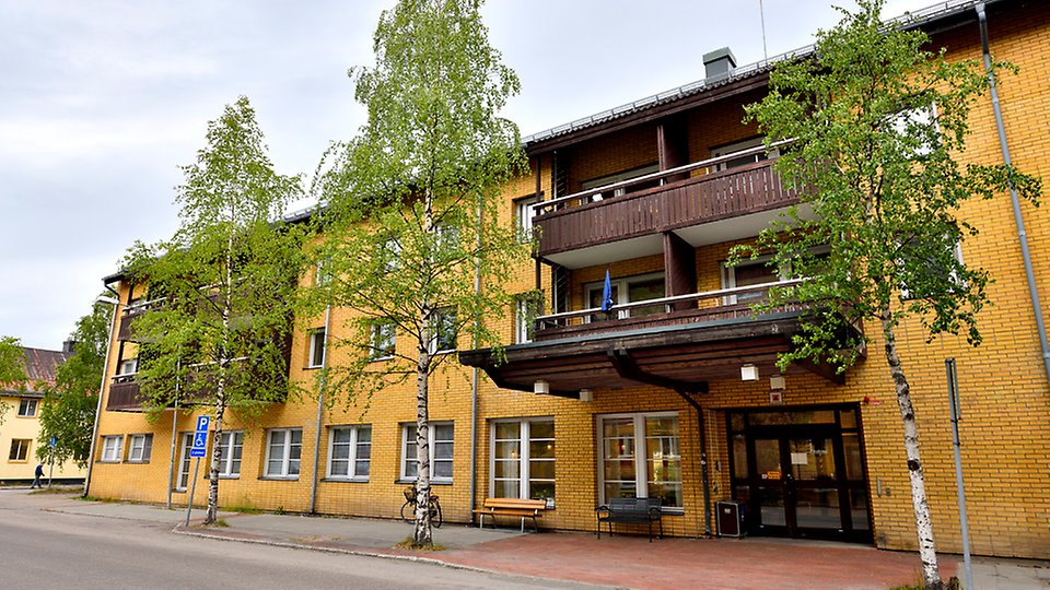 Fasadbild över äldreboendet Enen
